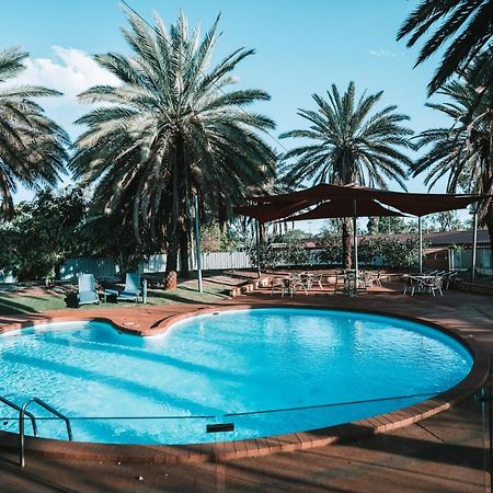 Seasons Hotel Newman Dış mekan fotoğraf
