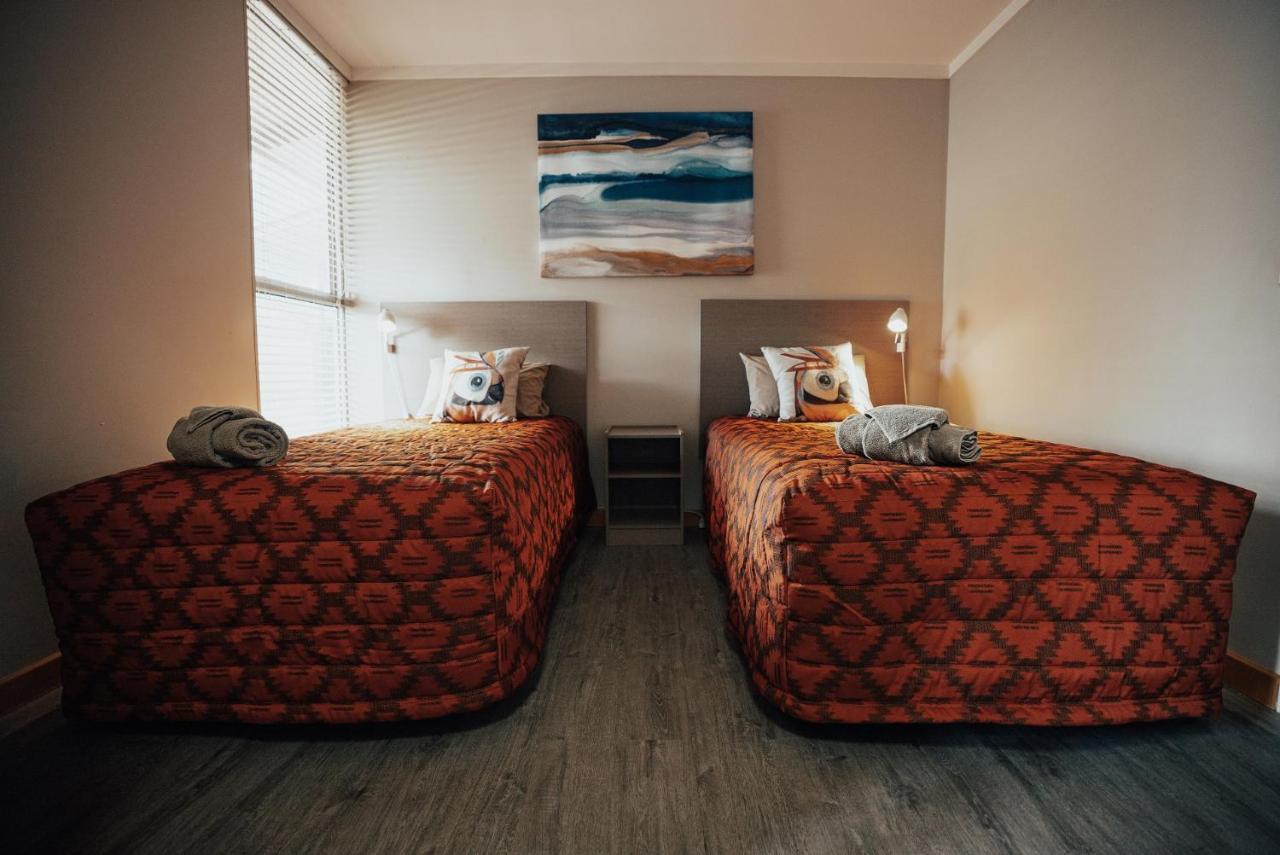 Seasons Hotel Newman Dış mekan fotoğraf