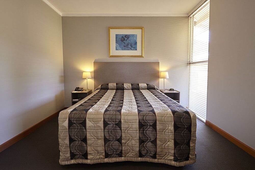 Seasons Hotel Newman Dış mekan fotoğraf